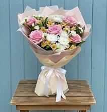 Букет цветов из:  Гвоздики, Орхидеи и Розы #REPLACE_PRED# Будогощь