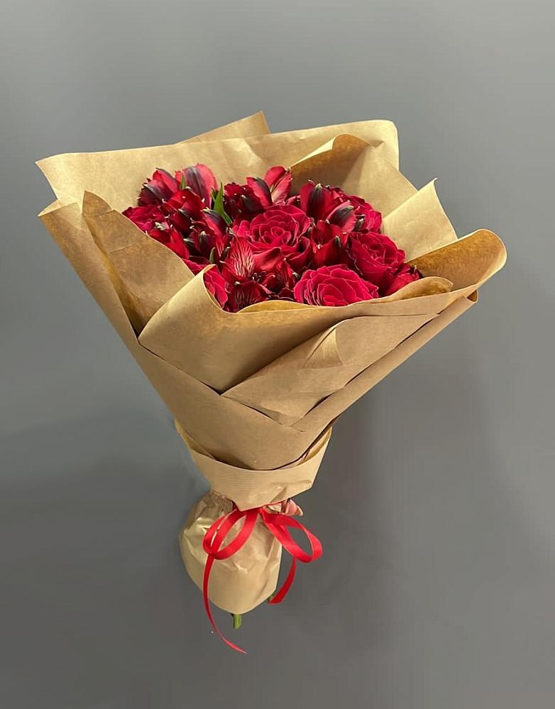 Букет цветов из: Альстромерии и Розы в Будогощь