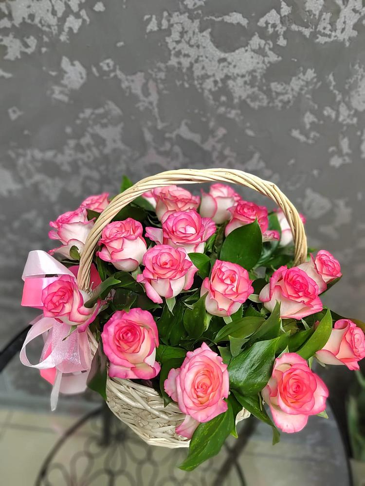 Цветочная композиция из Розы в корзине в Будогощь