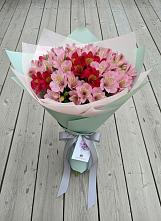 Букет цветов из:  Альстромерии в Будогощь