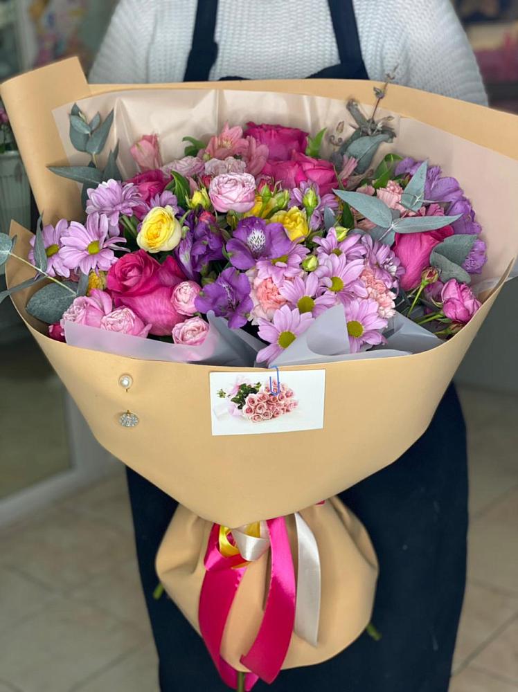 Букет цветов из: Хризантемы, Гвоздики и Альстромерии в Будогощь