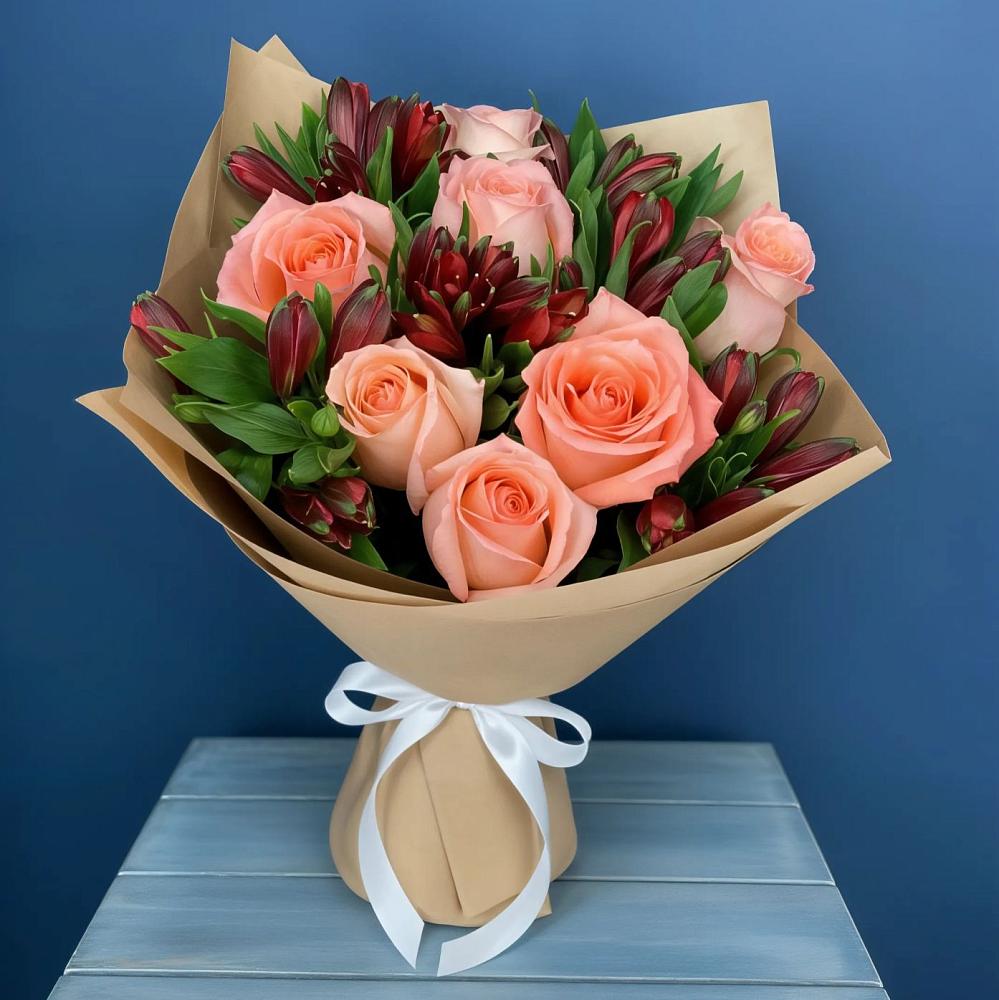 Букет цветов из: Розы и Альстромерии в Будогощь