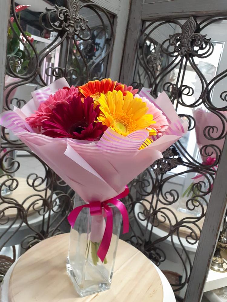 Букет цветов из: Герберы в Будогощь