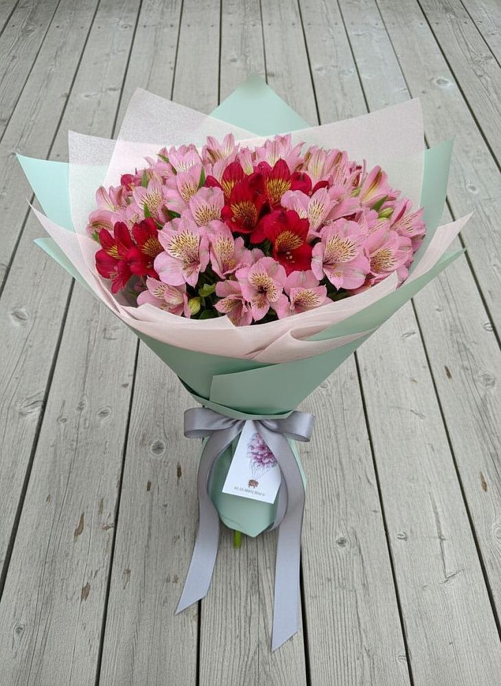 Букет цветов из: Альстромерии в Будогощь