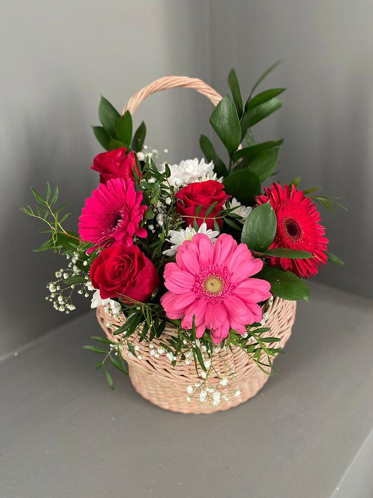 Цветочная композиция из Розы, Хризантемы и Герберы в корзине в Будогощь