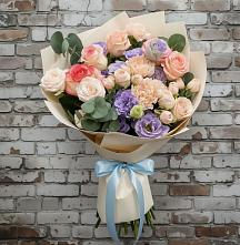 Букет цветов из:  Розы, Лизиантусы и Гвоздики в Будогощь