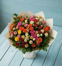 Букет Микс из разноцветных кустовых роз в Будогощь