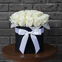 Цветочная композиция из Розы в шляпной коробке в Будогощь